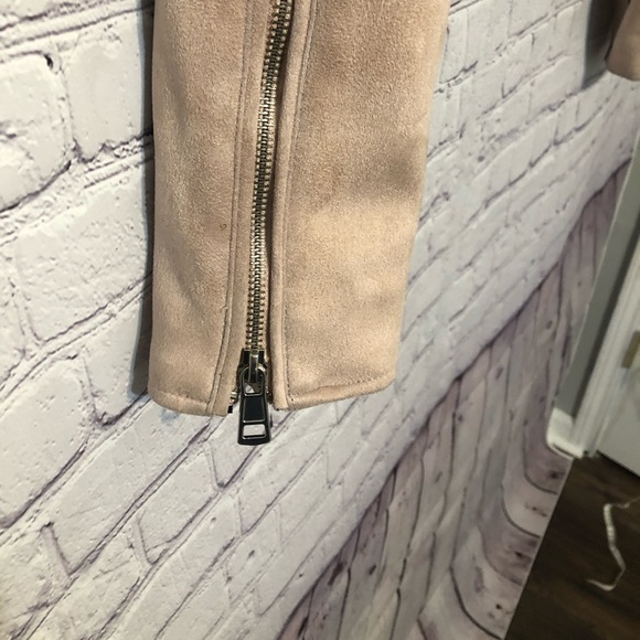 Forever 21 Pink faux suede jacket - Picture 5 of 13